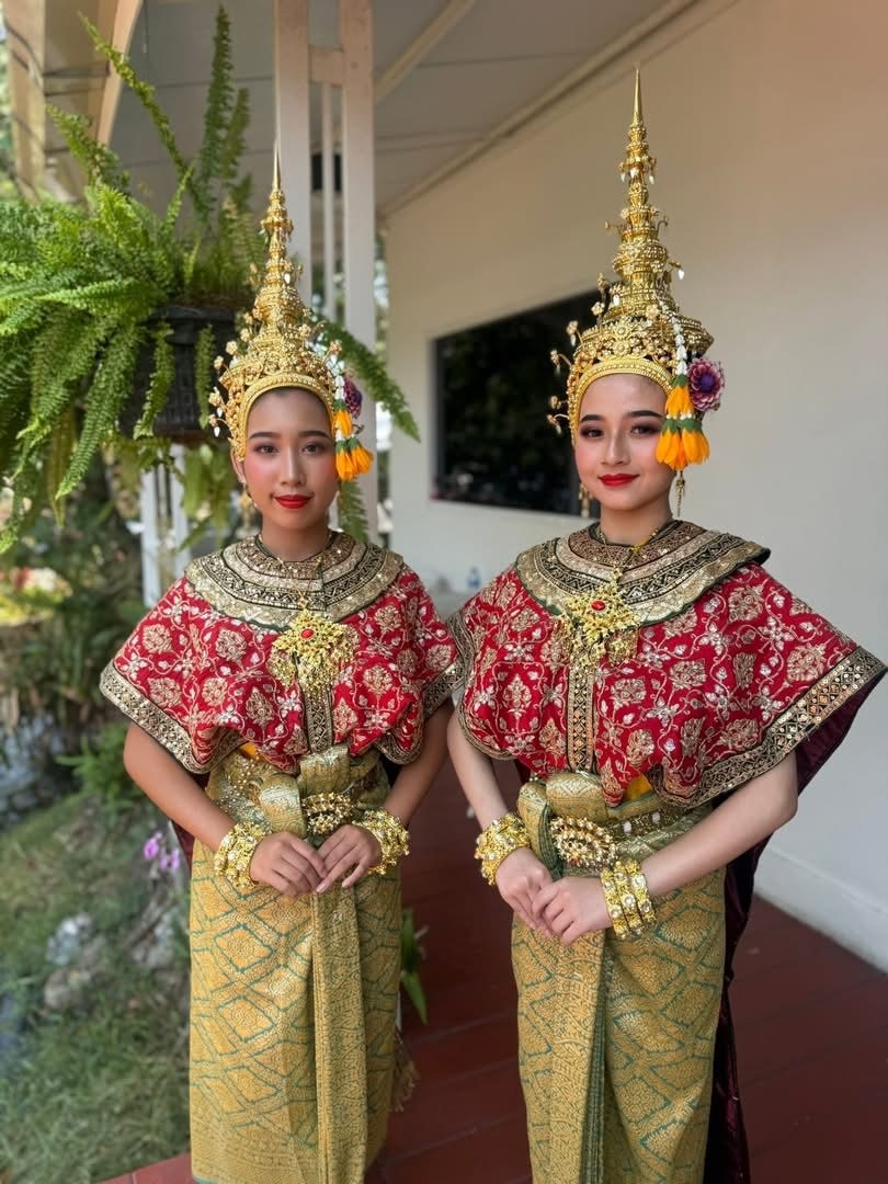 ร่วมแสดงในพิธีตั้งศาลพระภูมิ สวนบ้านครู