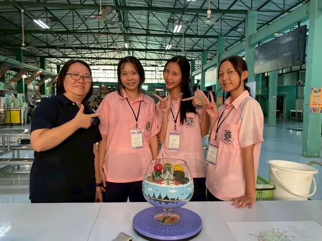 1st Place, Terrarium Garden Design Competition — M.4–M.6 Level